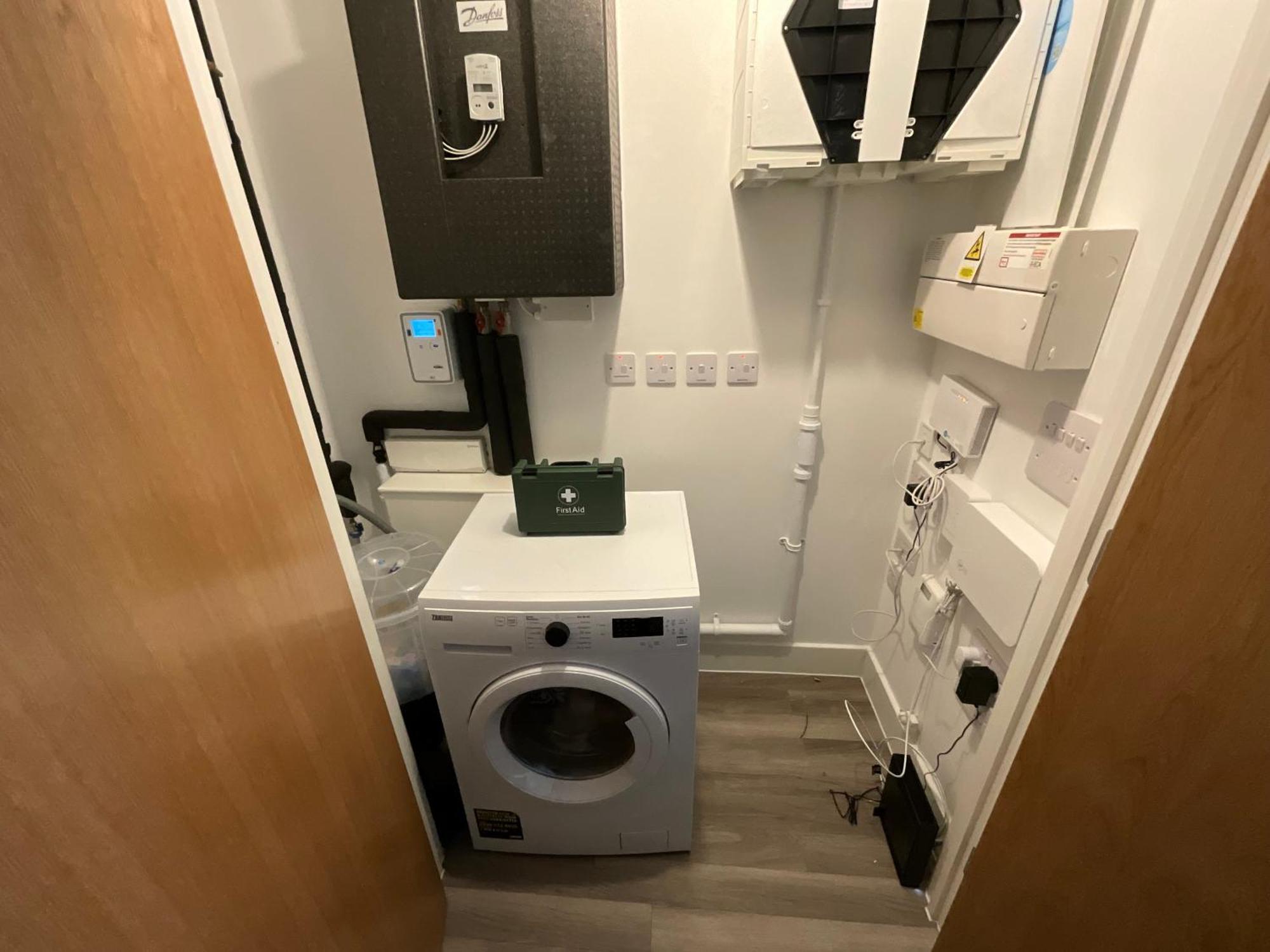 Deluxe Double Bed In Shared Apt Near Canary Wharf, City Airport & O2 Arena With Thames View Londra Esterno foto