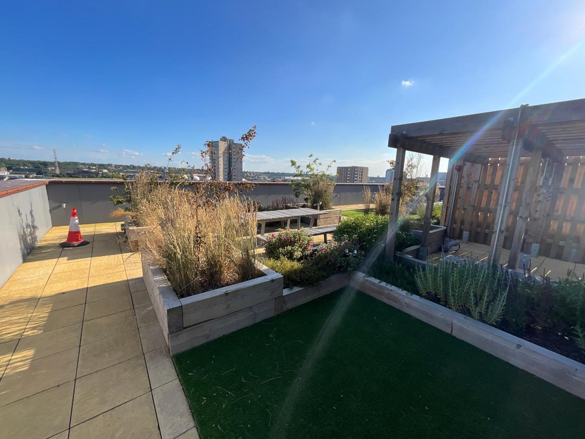 Deluxe Double Bed In Shared Apt Near Canary Wharf, City Airport & O2 Arena With Thames View Londra Esterno foto