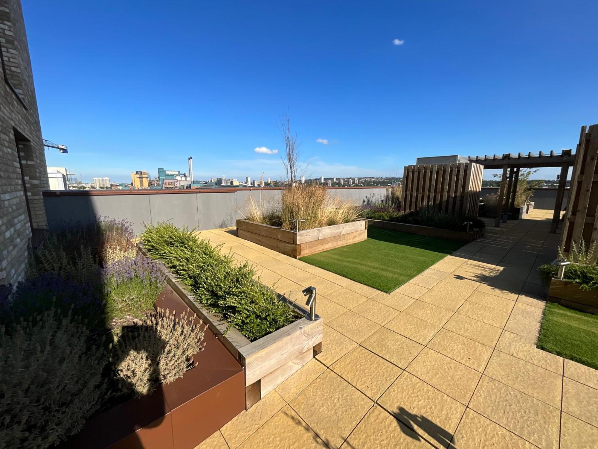 Deluxe Double Bed In Shared Apt Near Canary Wharf, City Airport & O2 Arena With Thames View Londra Esterno foto