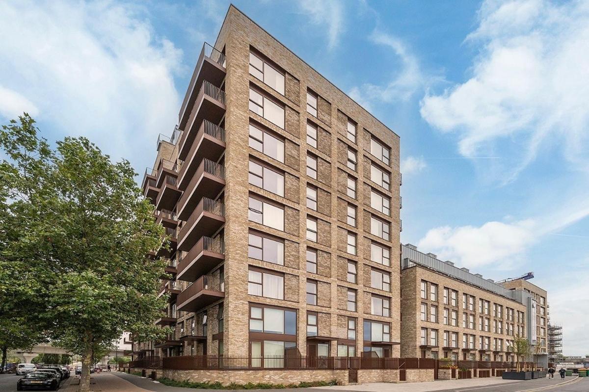 Deluxe Double Bed In Shared Apt Near Canary Wharf, City Airport & O2 Arena With Thames View Londra Esterno foto
