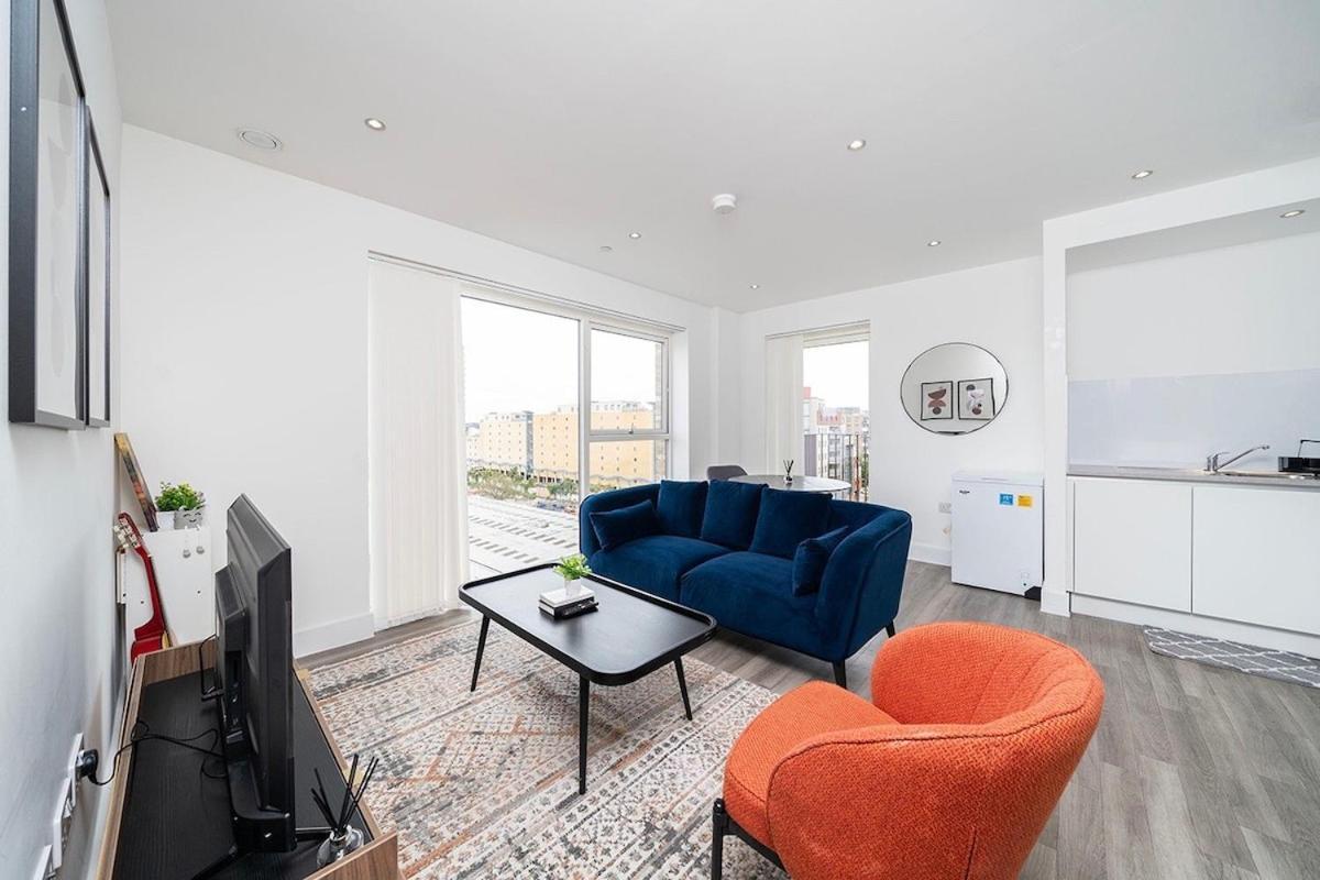 Deluxe Double Bed In Shared Apt Near Canary Wharf, City Airport & O2 Arena With Thames View Londra Esterno foto
